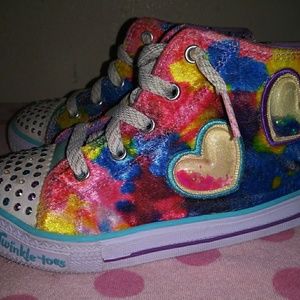 Girls high top Skechers with glitter water feature